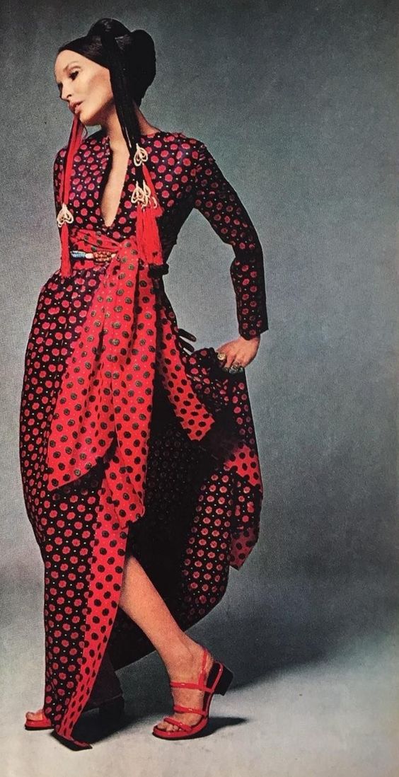 Vintage Oscar de La Renta