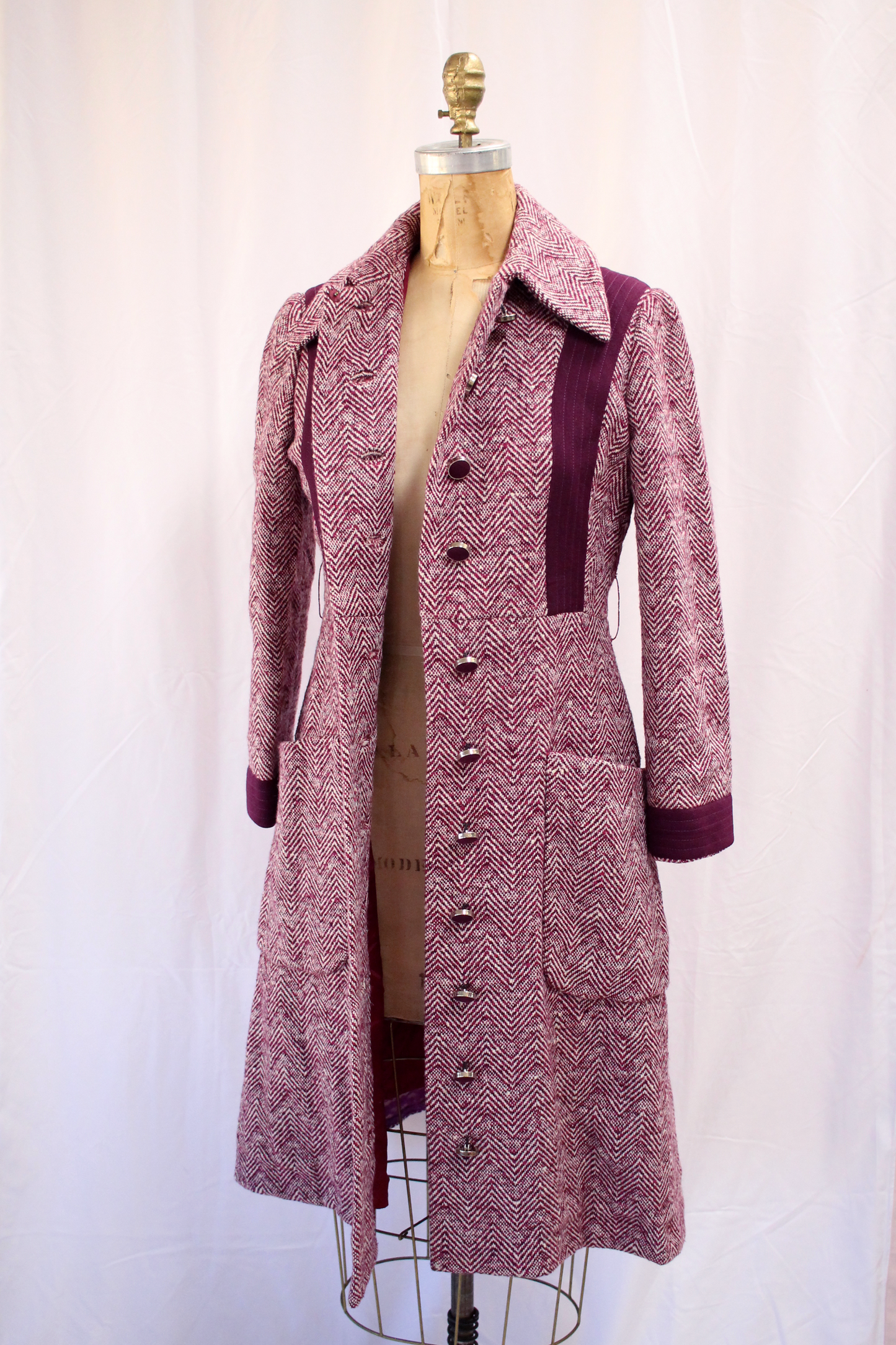 Oscar de La Renta 1970s Chevron Coat in Wine