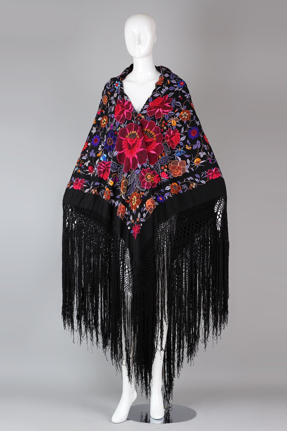 Rare & Unusual Large Chinese Silk Embroidered Shawl c. 1920