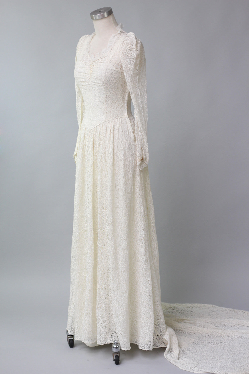 Handmade 1930s 1940s Lace Wedding Gown