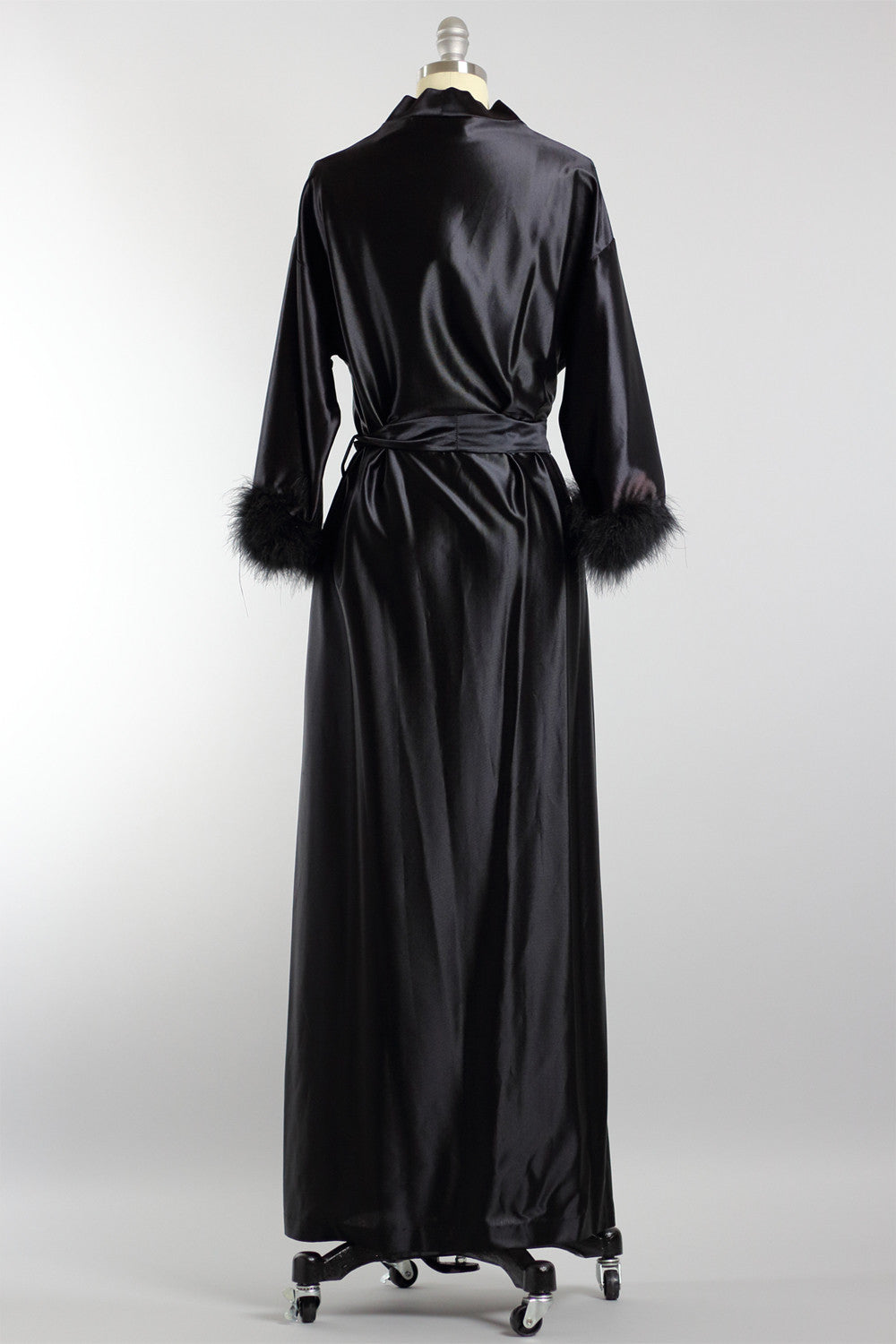 1930s Hollywood Glamour Black Robe