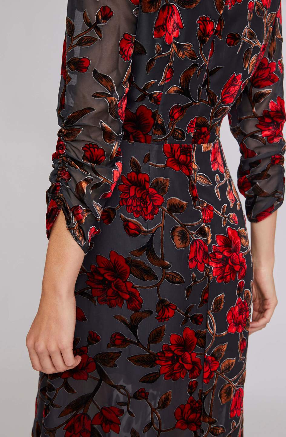 Jalisca Dress in Red Velvet