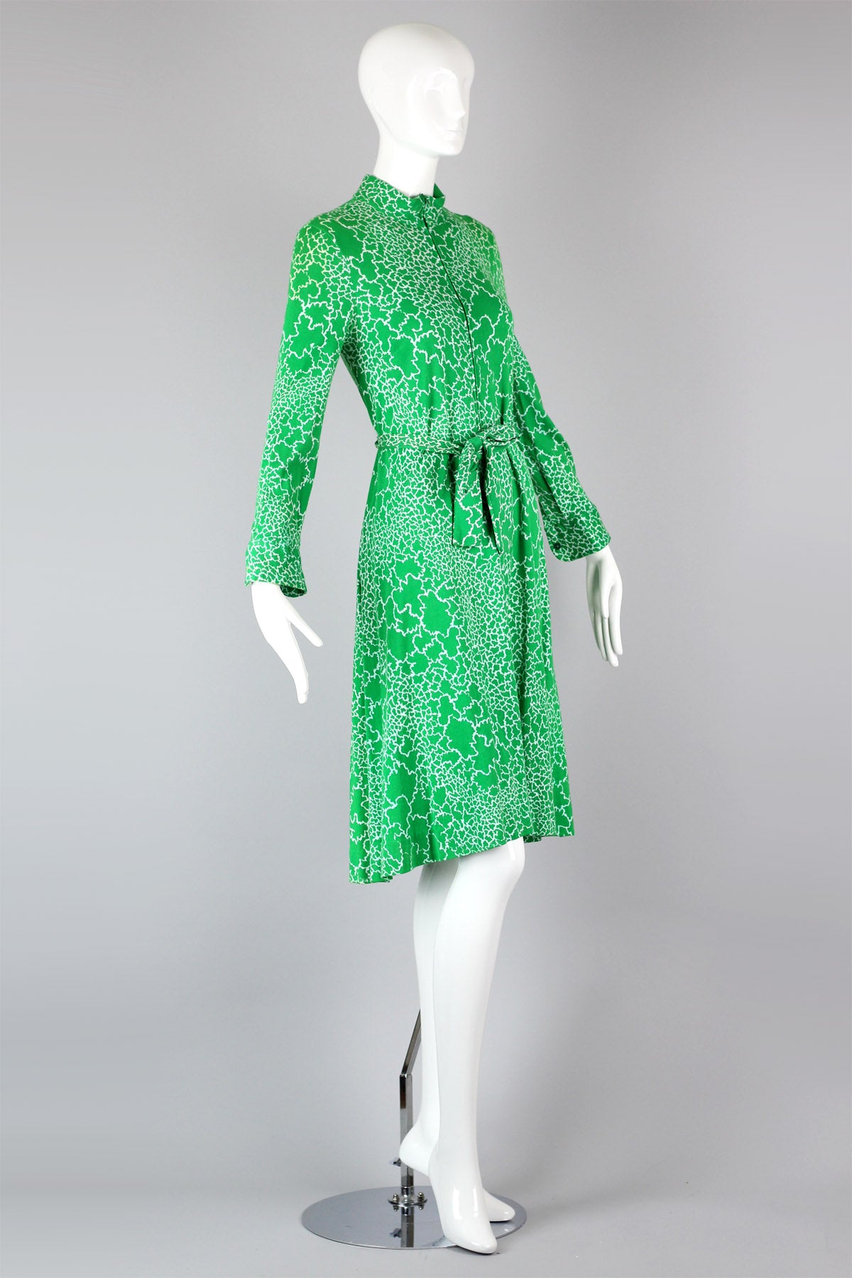 Iconic 1970s Diane Von Furstenberg Made in Italy Kelly Green Print Dress