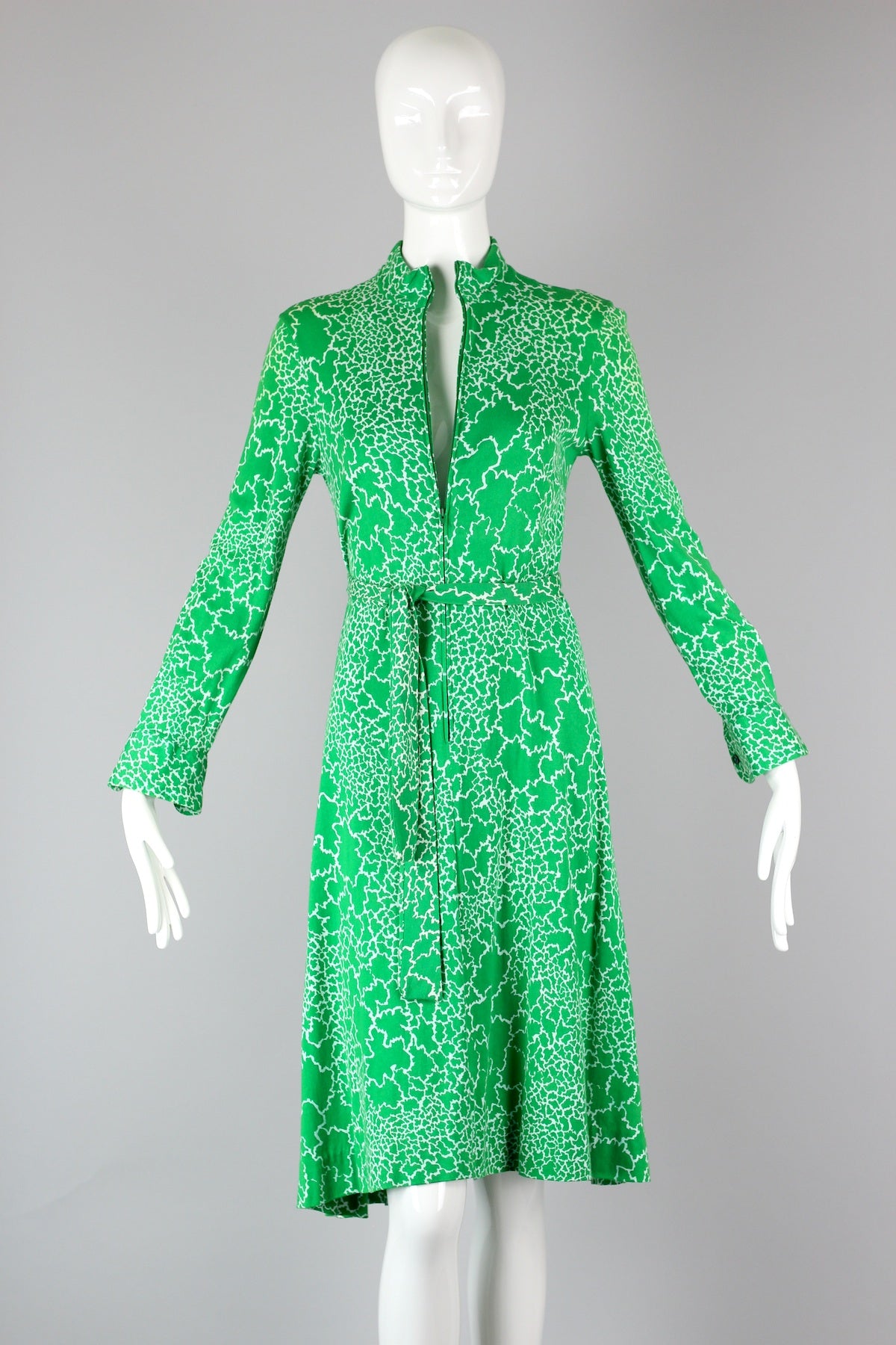 Iconic 1970s Diane Von Furstenberg Made in Italy Kelly Green Print Dress