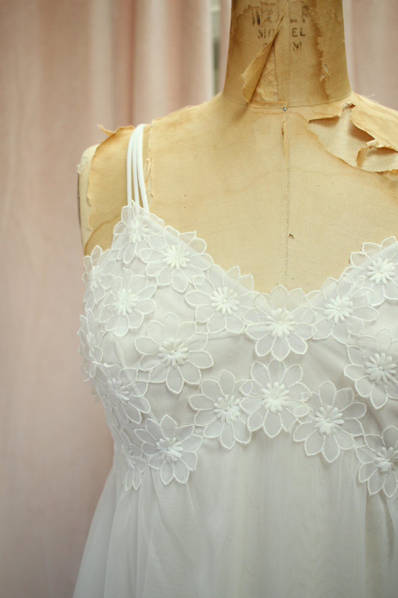 Daisies Vintage Peignoir Set