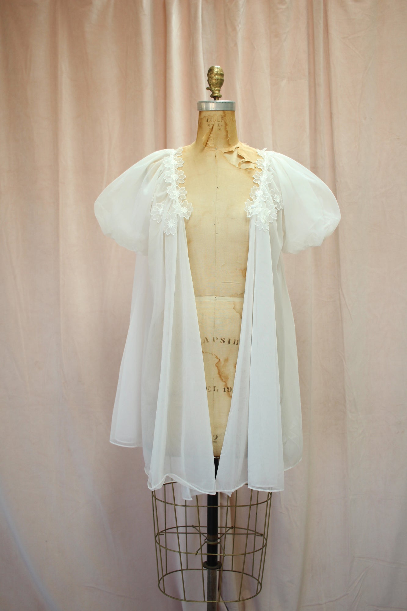 Daisies Vintage Peignoir Set