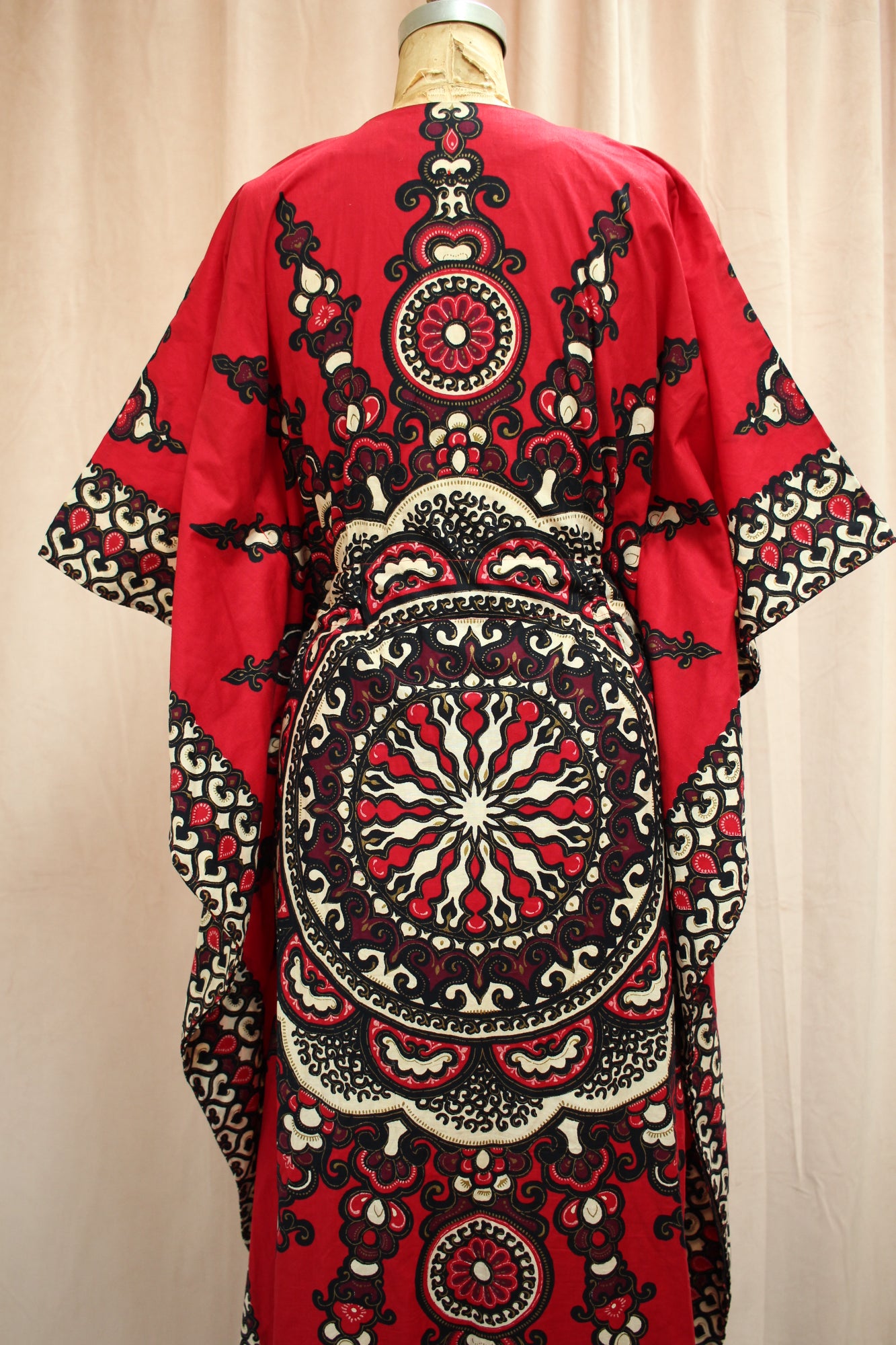 Vintage 1970s Hatari Kaftan