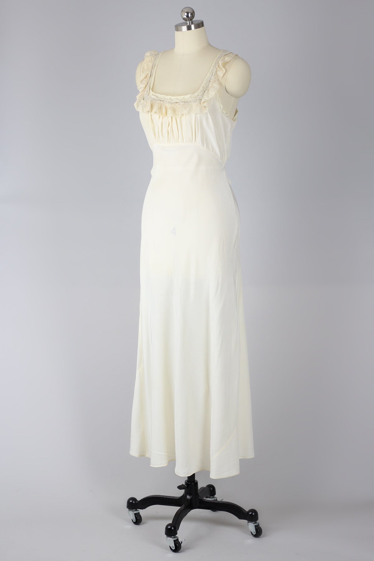 Henrietta 1940s Taffeta Nightgown