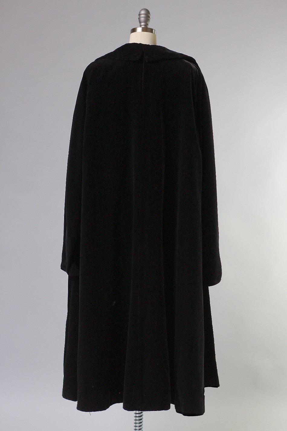 Incredible Dior "New Look" 1950s Velvet Opera Coat