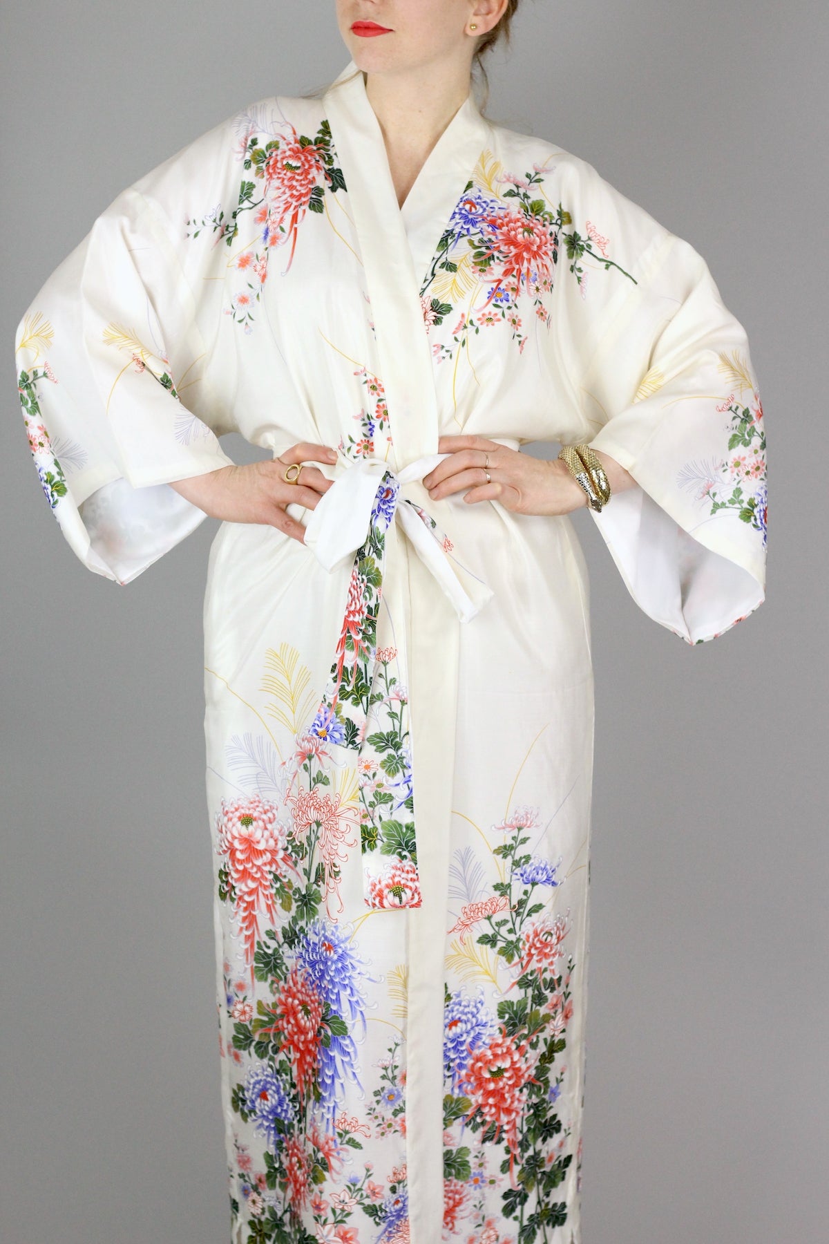 Vintage I Magnin Ivory Silk Floral Kimono Robe