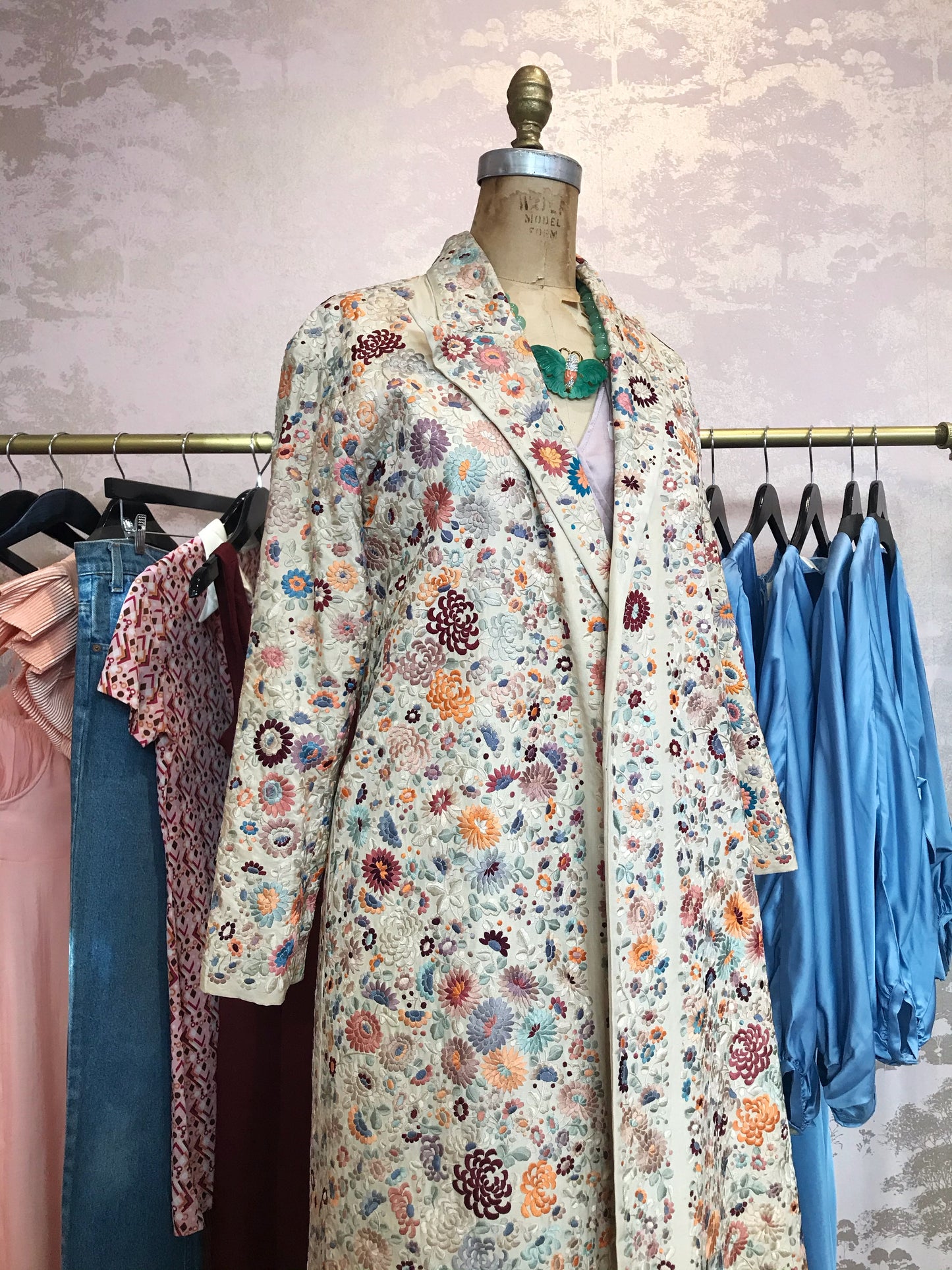 Rare 1920s Cream Silk Embroidered Floral Duster Coat