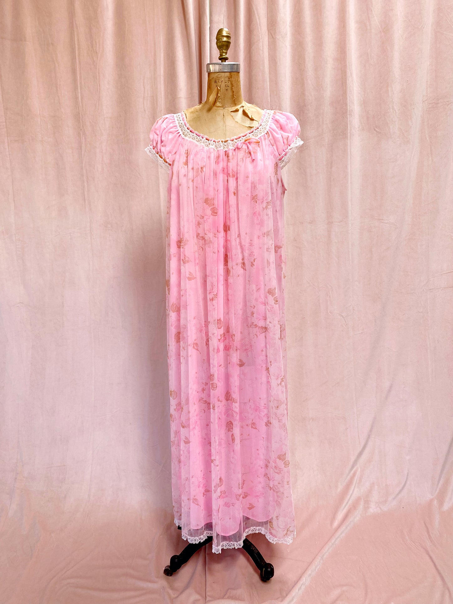 1960s Pink Floral Puff Sleeve Peignoir