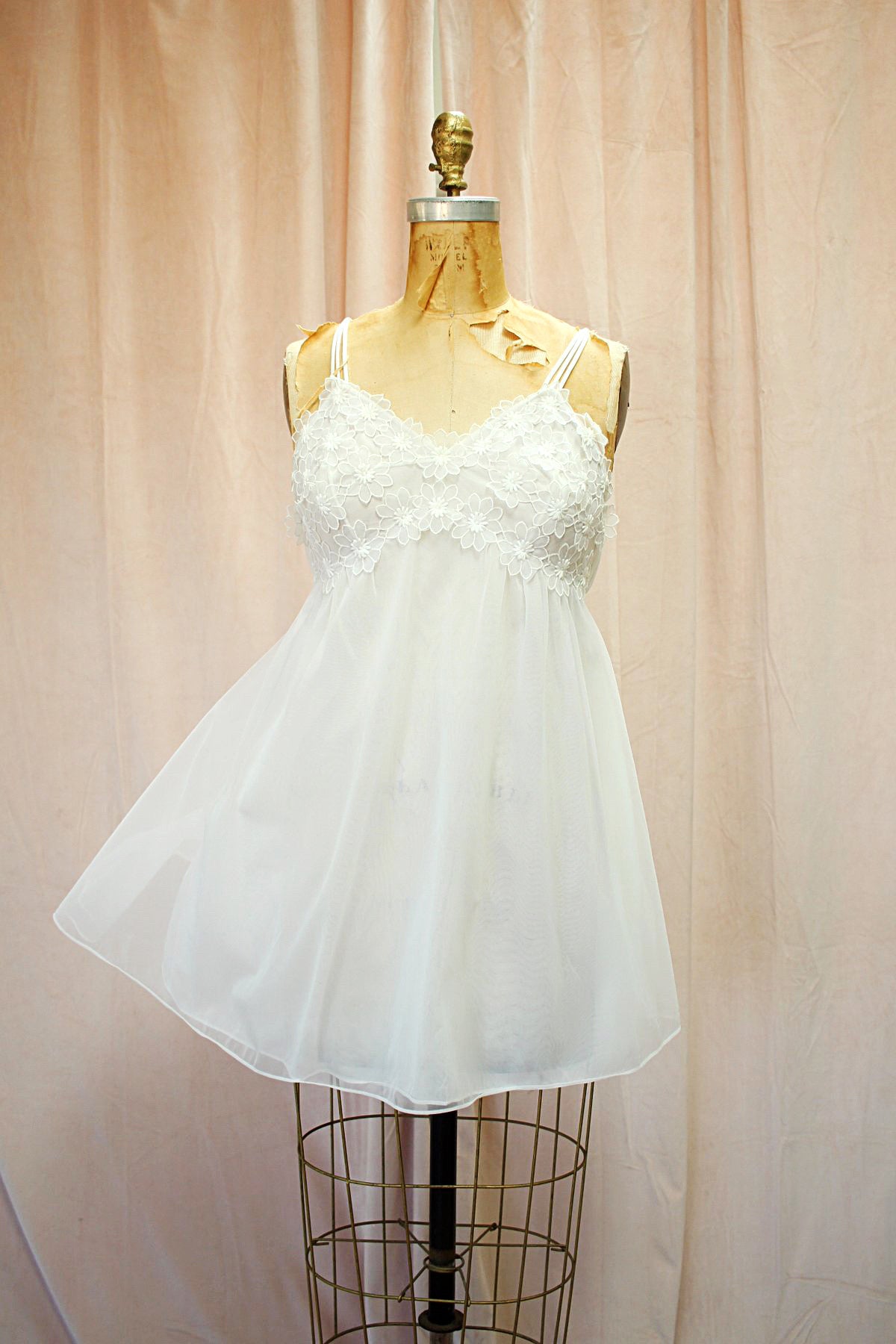 Daisies Vintage Peignoir Set
