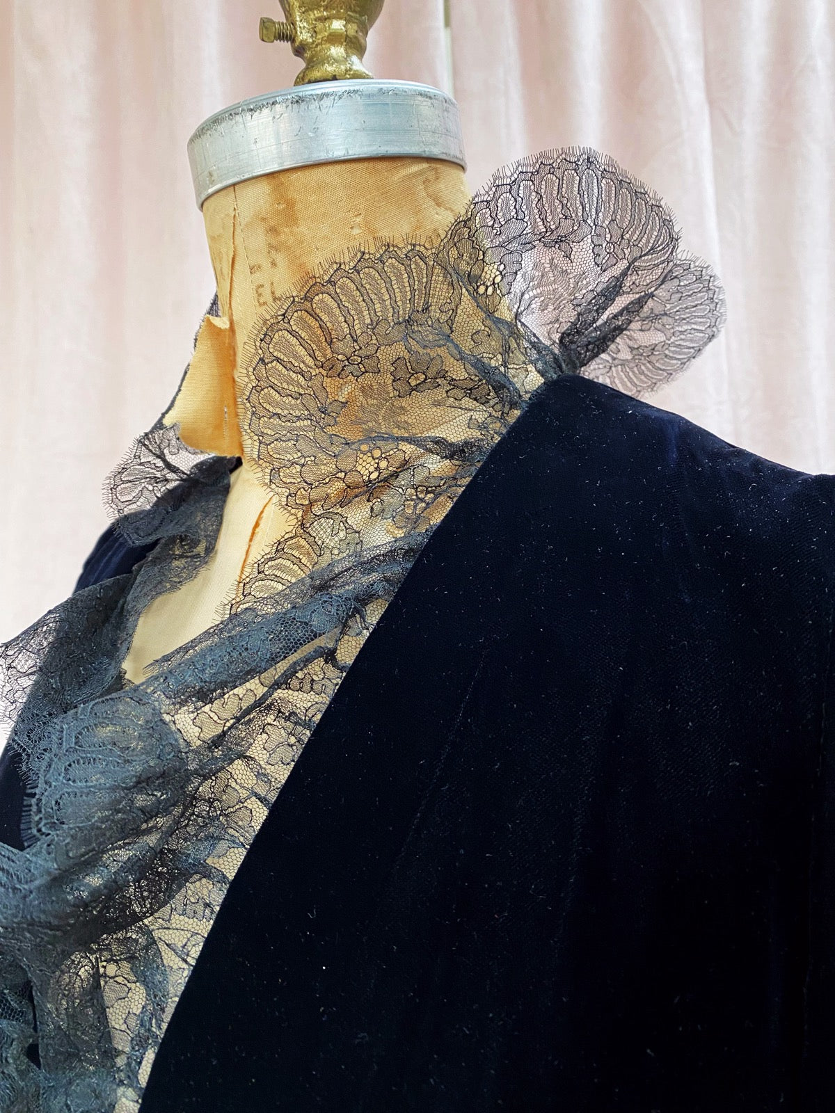 Elizabeth Arden Old Hollywood Velvet & Lace Dressing Gown