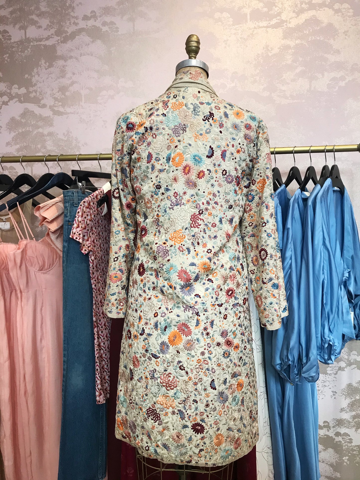 Rare 1920s Cream Silk Embroidered Floral Duster Coat
