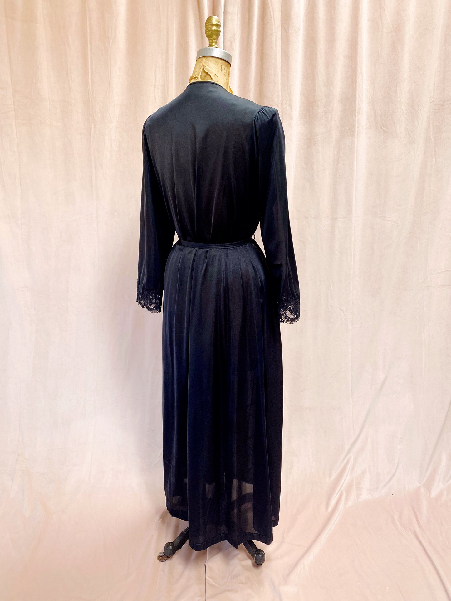 1950s Old Hollywood Black Robe Dressing Gown