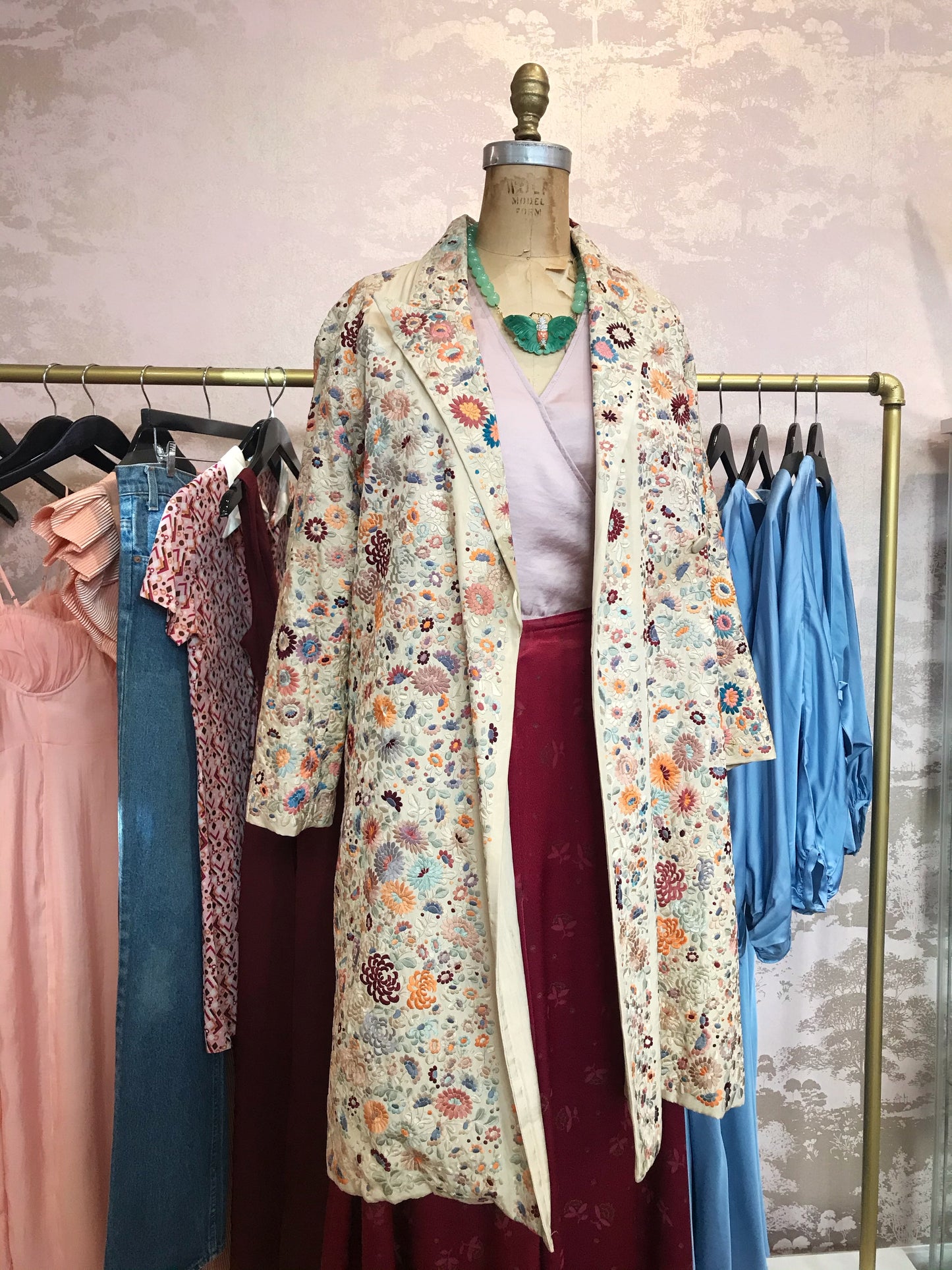 Rare 1920s Cream Silk Embroidered Floral Duster Coat