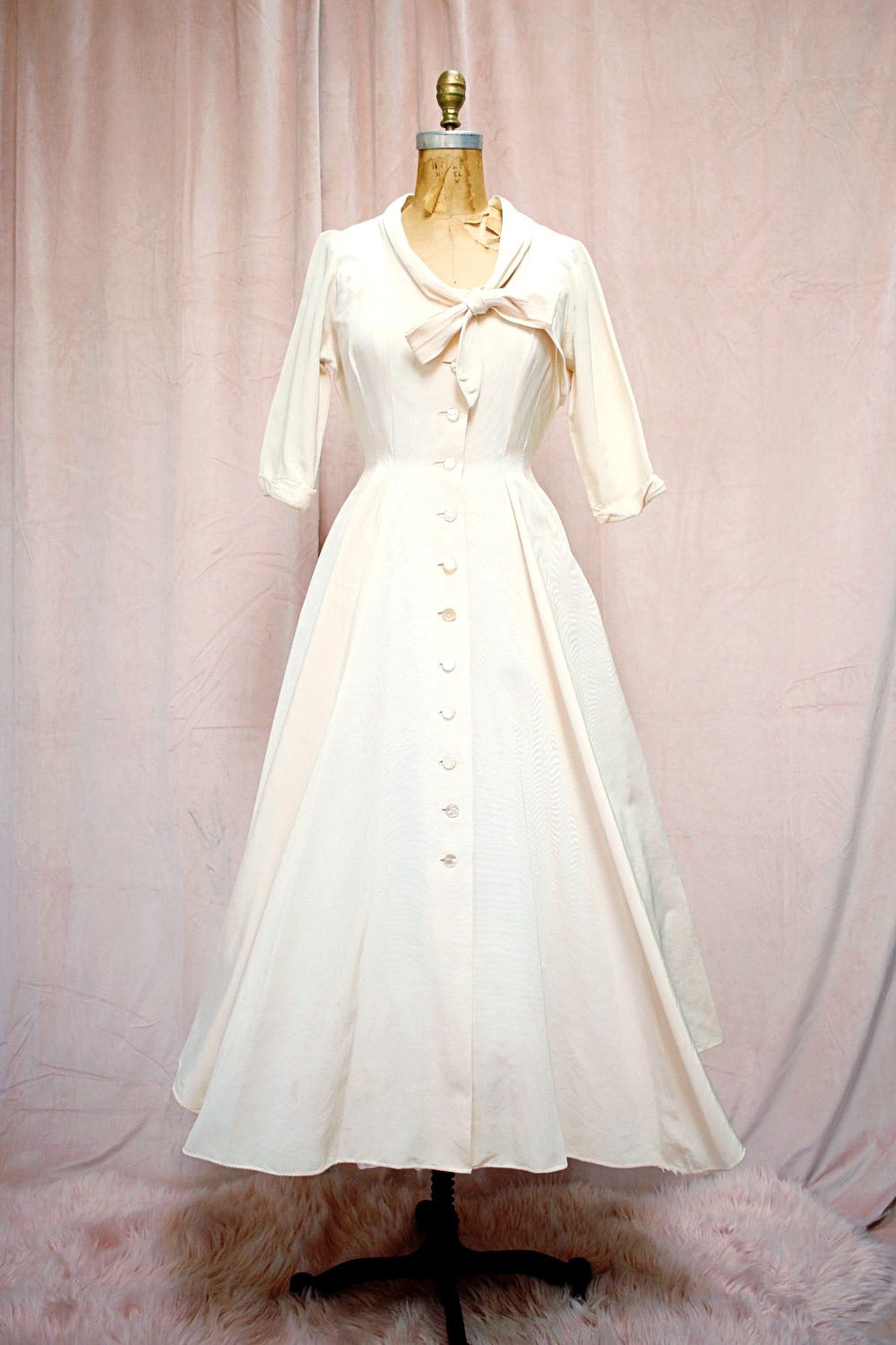 The Marilyn | Vintage 1950s Ivory Silk Rayon Faille Fit & Flare Dress Muse The Marilyn | Vintage 1950s Ivory Silk Rayon Faille Fit & Flare Dress Muse
