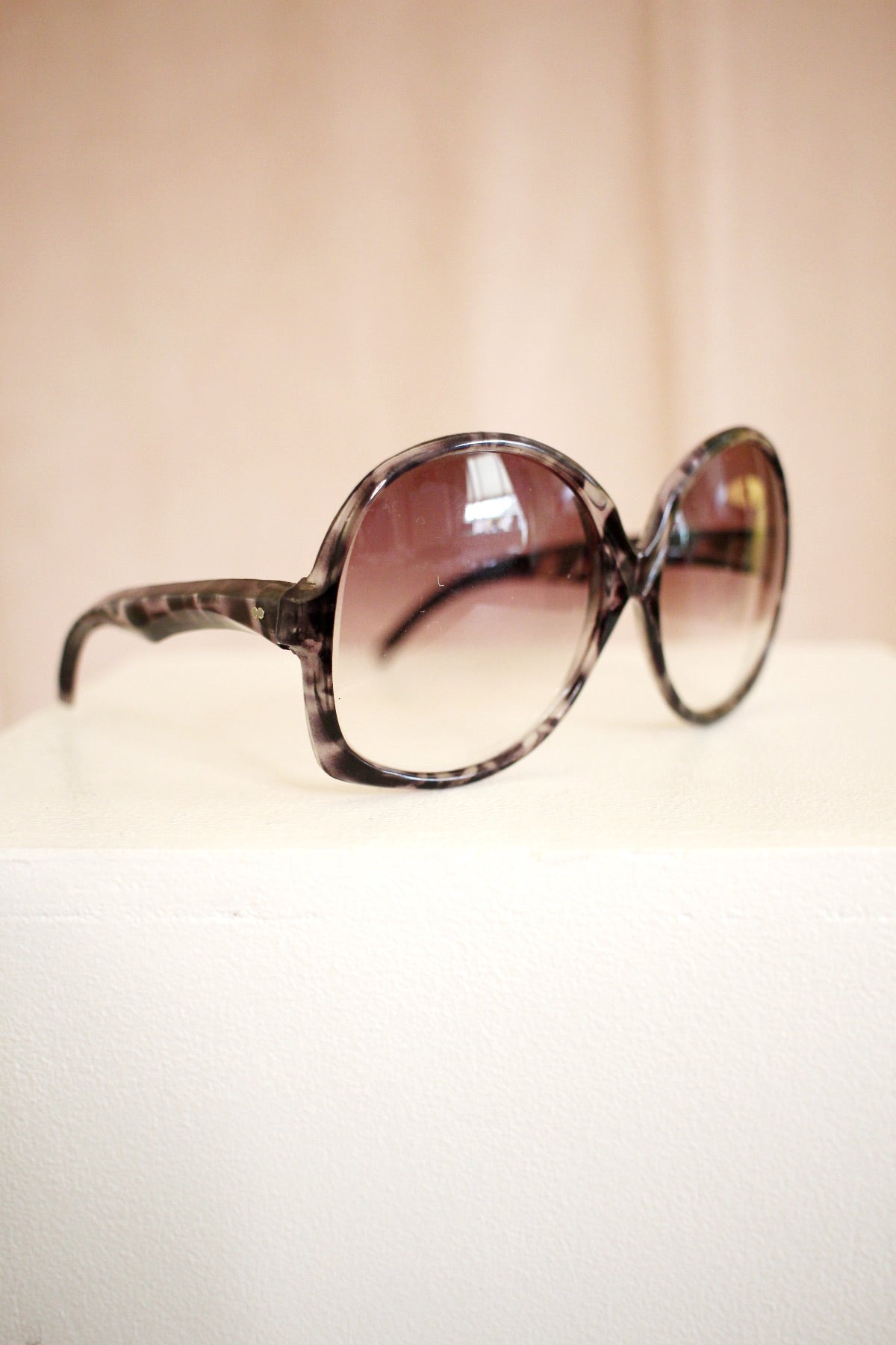 70s Sunglasses - Grey Tortoiseshell