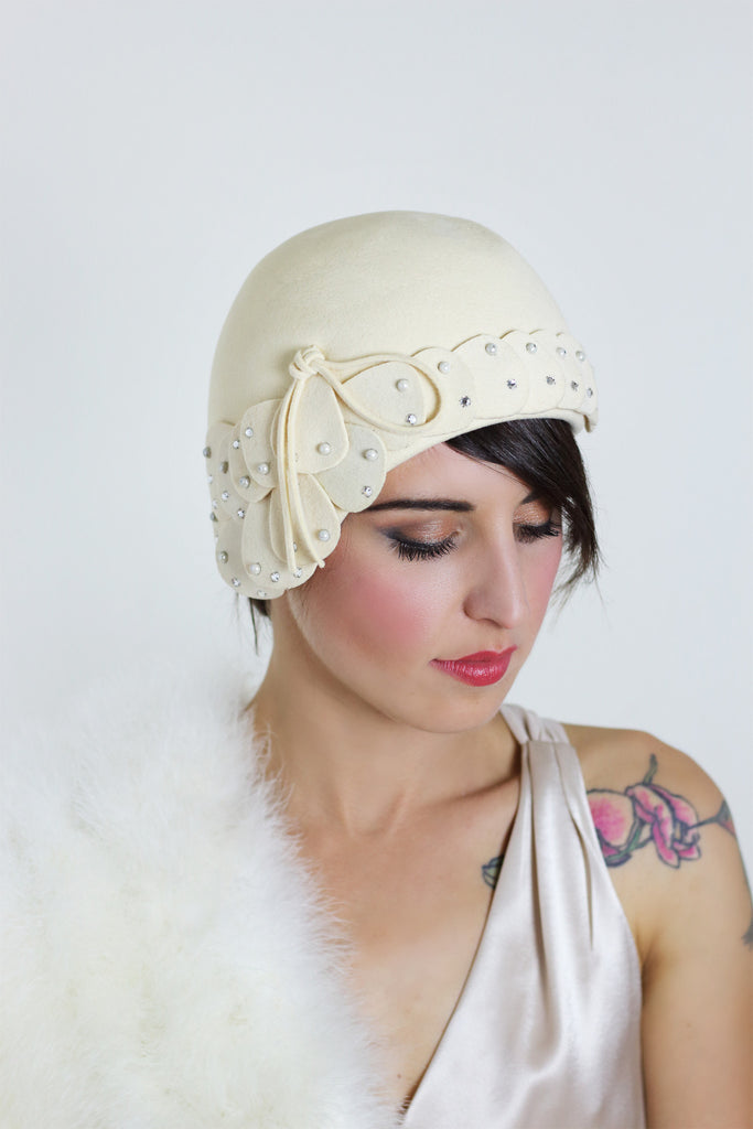 1940s Cream Wool Flapper Style Hat