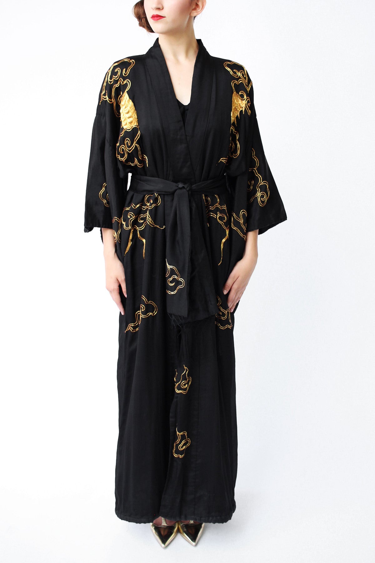 Rare 1920s Black and Gold Embroidered Dragon Kimono Robe Muse Rare 1920s Black and Gold Embroidered Dragon Kimono Robe Muse