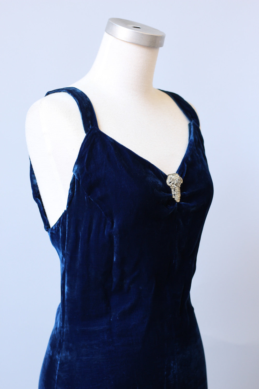 Stunning 1930s Sapphire Blue Silk Velvet Gown with Dress Clip