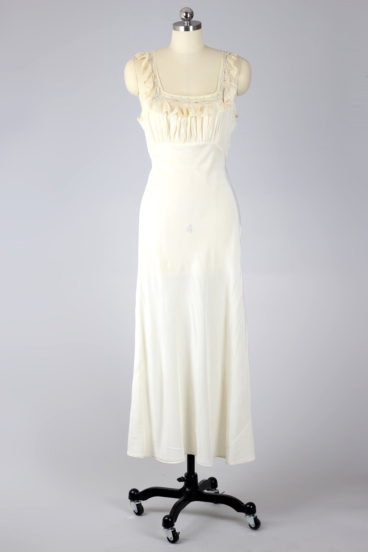 Henrietta 1940s Taffeta Nightgown