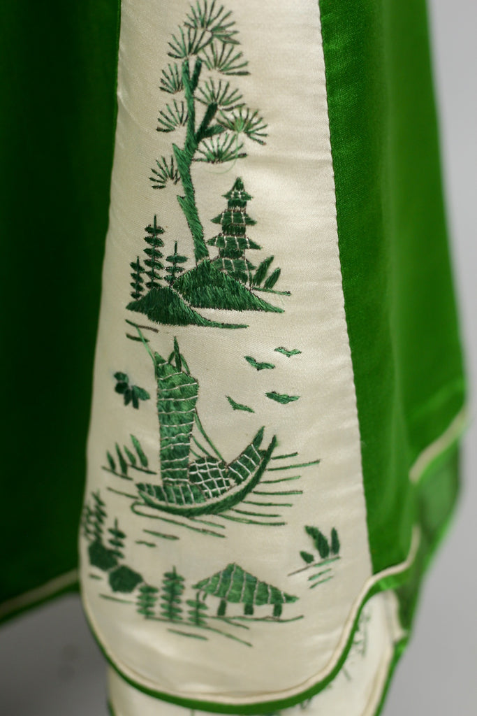 Rare 1920s Kelly Green Chinoiserie Beach Pajamas