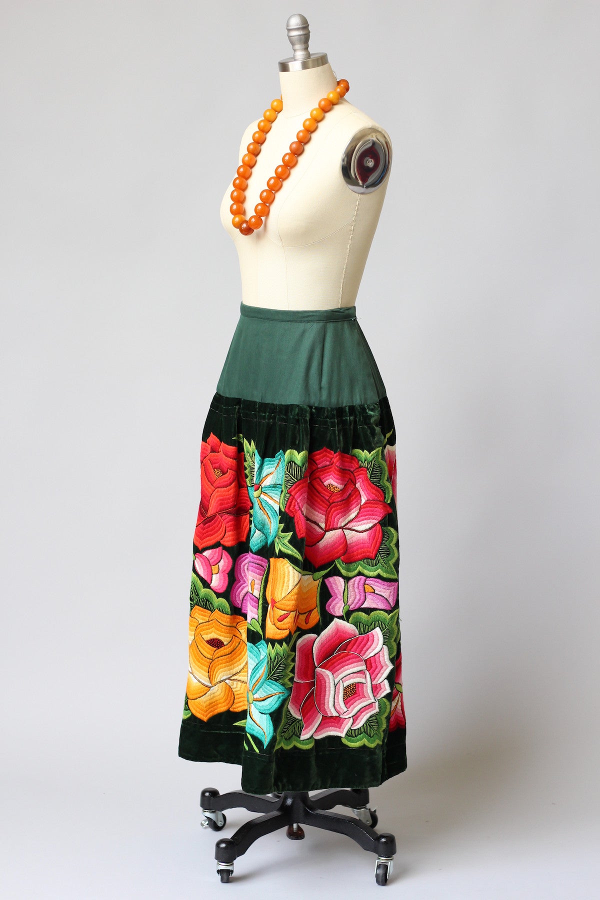 Vintage Tehuantepec Mexico Embroidered Skirt with New Waistband Green