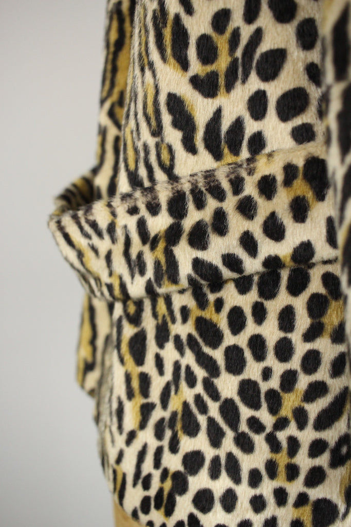 Classic Vintage Leopard Print Faux Fur Coat - Shorter Length