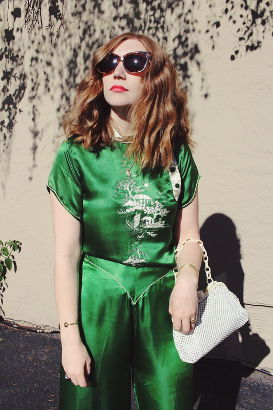 Rare 1920s Kelly Green Chinoiserie Beach Pajamas