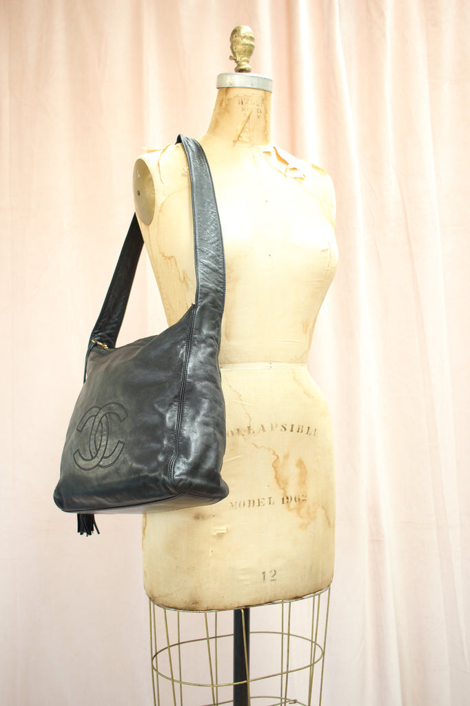 vintage chanel leather tote bag