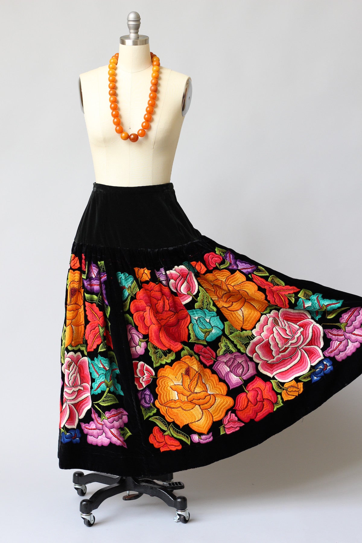 Vintage Tehuantepec Mexico Embroidered Skirt with New Waistband Black