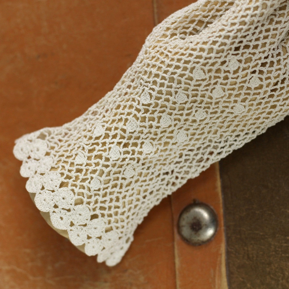 Victorian Hand Crochet Fishnet Gloves White